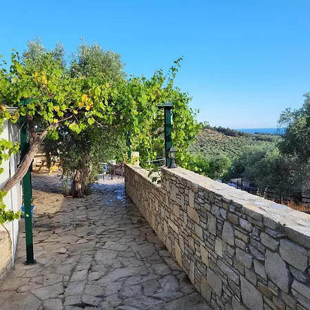 Σπίτι διακοπών Kaliva Family House